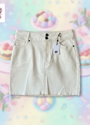 mini jupe emily in paris style en velours côtelé samt skort rock rok gonna felpa velvet crème M 38, marca: Boutique Parisienne, estado: Novo com etiquetas, tamanho: S / 36 / 8, €14.00, €15.40 inclui Proteção do Comprador Pro