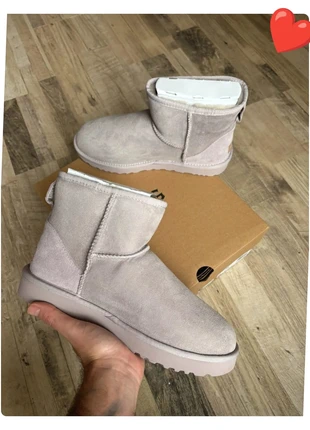 Ugg Classic Mini II Pale Smoke Taille 41, brand: UGG, condition: New without tags, size: 41, €150.00, €158.20 includes Buyer Protection