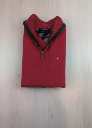 Pull 1/4 Zip Rouge Tommy Hilfiger Logo Brodé/ Taille S / 019, marca: Tommy Hilfiger, estado: Muito bom, tamanho: S, €30.00, €32.20 inclui Proteção do Comprador Pro