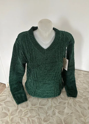 Pull d’hiver col V vert, marque: Fashion Style, état: Neuf avec étiquette, taille: M / 38 / 10, 11,00 €, 12,25 € Protection acheteurs incluse