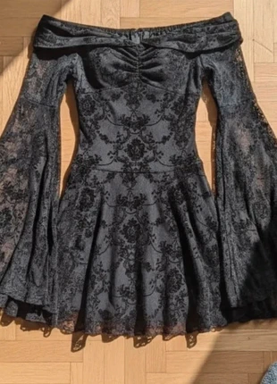 Robe gothique noire dentelle manches évasées épaules dénudées, merk: Noir, staat: Heel goed, maat: S / 36 / 8, € 59,00, € 62,65 inclusief Kopersbescherming