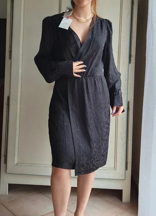 Robe noire à motifs manches bouffantes La petite étoile, marque: La petite étoile, état: Neuf avec étiquette, taille: L / 40 / 12, 20,00 €, 21,70 € Protection acheteurs incluse