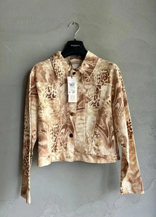 Superbe veste courte imprimée animalier – Rinascimento – Taille S valeur 189€ !, marke: Rinascimento, zustand: Neu, mit Etikett, größe: S / 36 / 8, 36,00 €, 38,50 € inklusive Vinted-Käuferschutz