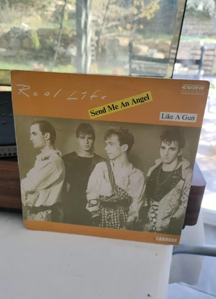 45T(V451)Synth-pop, New Wave. Real Life-Send Me An Angel, estado: Muito bom, €4.00, €4.90 inclui Proteção do Comprador Pro