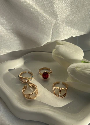 Vintage rings, marque: Vintage Dressing, état: Très bon état, taille: Ajustable, 8,00 €, 9,10 € Protection acheteurs (Pro) incluse