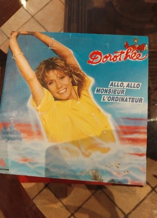 Vinyles 45 tours le club dorothee allo monsieur l'ordinateur, condition: Very good, €5.00, €5.95 includes Buyer Protection