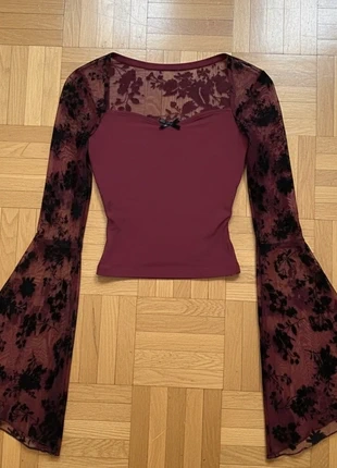 Magnifique haut gothique, marke: Aesthetic, zustand: Sehr gut, größe: S / 36 / 8, 37,90 €, 40,50 € inklusive Vinted-Käuferschutz