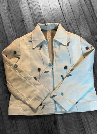 Veste femme Vintage brodée - Blanche - Taille M / L, marque: Vintage Dressing, état: Bon état, taille: M / 38 / 10, 20,00 €, 21,70 € Protection acheteurs incluse