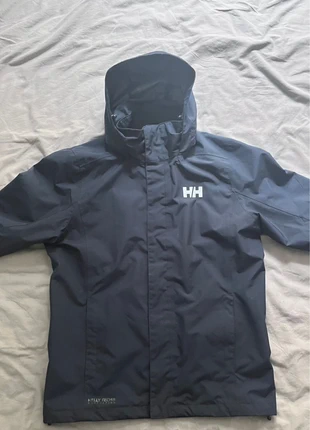 Parka Helly Hansen taille M Winter coat, marque: Helly Hansen, état: Neuf sans étiquette, taille: M, 200,00 €, 210,70 € Protection acheteurs incluse
