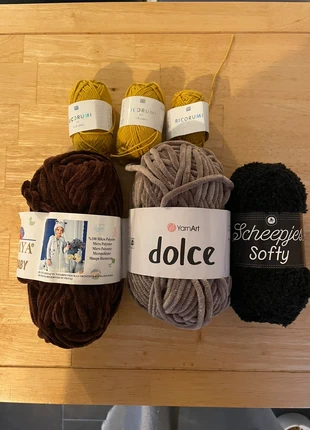 Lot de laines, brand: LAINE, condizioni: Ottime, €4.00, €4.90 include la Protezione acquisti