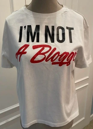Camiseta texto"I'm not a Blogger", Zara, talla 11/12, marca: Zara, estado: Muito bom, tamanho: 11 anos / 146 cm, €4.00, €4.90 inclui Proteção do Comprador