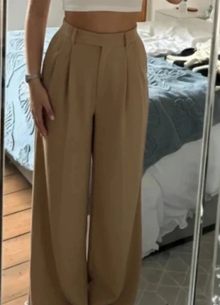 Pantalon taille haute élégant abricot, brand: Abricot, condition: Very good, size: S / 36 / 8, €25.00, €26.95 includes Buyer Protection