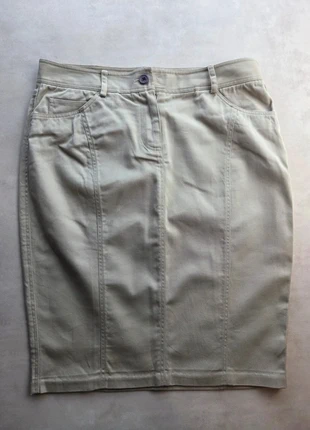 burberry brit jupe crayon beige coupe droite taille 42 chic vintage, marque: Burberry, état: Très bon état, taille: L / 40 / 12, 30,00 €, 32,20 € Protection acheteurs incluse