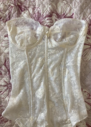 Corsetto In Pizzo Body, brand: COQUETTE, condizioni: Ottime, taglia: S / IT 40 / EU 36, €15.00, €16.45 include la Protezione acquisti