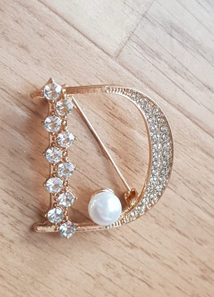 Sublime broche dorée chic et couture, état: Neuf sans étiquette, 3,00 €, 3,85 € Protection acheteurs incluse