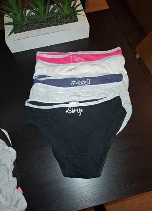 Lot de 5 culottes, merk: La Halle, staat: Nieuw met prijskaartje, maat: 14 jaar / 164 cm, € 5,00, € 5,95 inclusief Kopersbescherming