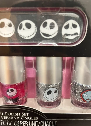Set smalti nightmare Before christmas, marca: THE NIGHTMARE BEFORE CHRISTMAS, estado: Novo com etiquetas, €10.00, €11.20 inclui Proteção do Comprador