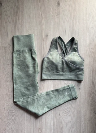 Ensemble legging + brassière Gymshark effet camouflage taille XS Femme, marca: Gymshark, estado: Muy bueno, tamaño: XS / 34 / 6, 29,00 €, 31,15 € Protección al comprador incluida