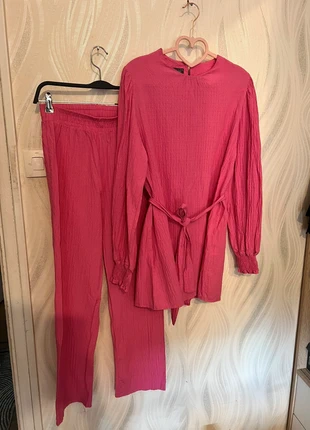 Ensemble rose – Taille S/M Style chic & confort 🌸, marque: City, état: Très bon état, taille: M / 38 / 10, 16,99 €, 18,54 € Protection acheteurs incluse