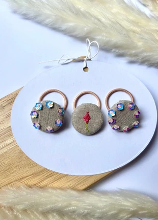 🇫🇷 3 Élastiques cheveux à bouton – Accessoire fille ou femme, hair ties , linen , handmade, marque: Fait Main, état: Neuf sans étiquette, 4,00 €, 4,90 € Protection acheteurs incluse