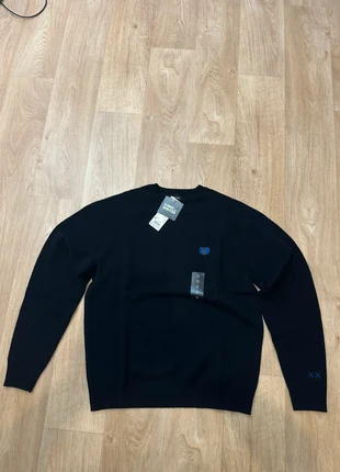 Pull uniqlo Kaws, brand: Uniqlo, condition: New with tags, size: M, €85.00, €89.95 includes Buyer Protection