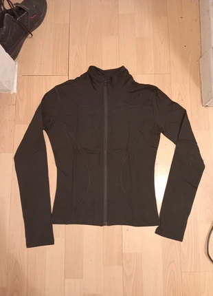 Veste Yoga Pilates neuf jamais portée-Taille M, état: Très bon état, taille: M / 38 / 10, 10,00 €, 11,20 € Protection acheteurs incluse