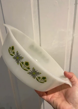 Plat vintage, brand: Vintage, condition: Good, €12.00, €13.30 includes Buyer Protection