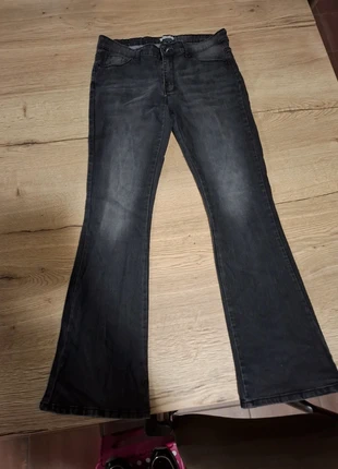 Grijze jeans, brand: True Spirit, condizioni: Buone, taglia: M / IT 42 / EU 38, €3.50, €4.38 include la Protezione acquisti