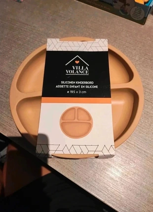 Siliconen kinderbord, brand: Villa Volance, condizioni: Nuovo con cartellino, taglia: 12-18 mesi / 80 cm, €1.95, €2.75 include la Protezione acquisti
