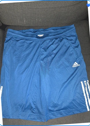 short Adidas bleu M grade B, brand: adidas, condition: Good, size: M, €5.00, €5.95 includes Buyer Protection