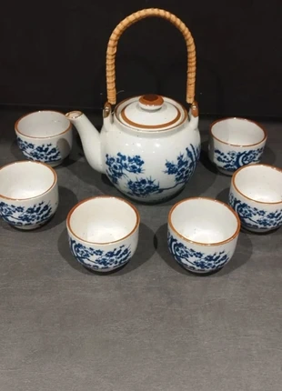 Service à thé , théière + 6 tasses motifs floraux bleus, brand: pas de marque, condition: Very good, €12.00, €13.30 includes Buyer Protection