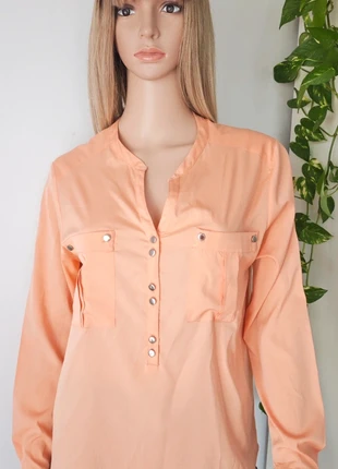 Blusa mujer color melocotón con botones metálicos – ligera y elegante, estilo casual chic, talla S, brand: SuiteBlanco, condizioni: Ottime, taglia: S / IT 40 / EU 36, €6.00, €7.00 include la Protezione acquisti