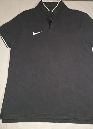 Polo Nike Taille L, brand: Nike, condizioni: Discrete, taglia: L, €6.00, €7.00 include la Protezione acquisti Pro