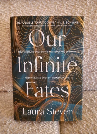 Our infinite fates - Laura Steven, staat: Heel goed, € 15,00, € 16,45 inclusief Kopersbescherming