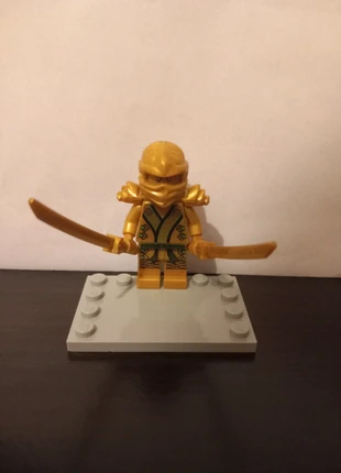 Figurine Lego Ninjago 70505 Lloyd Garmadon le ninja d'or, brand: LEGO Ninjago, condition: Very good, size: Preemie, up to 44cm, €25.00, €26.95 includes Buyer Protection