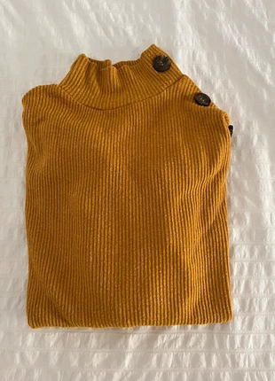 Jersey mostaza canalé con botones en el hombro – Talla S/M, marque: Zara, état: Très bon état, taille: S / 36 / 8, 3,00 €, 3,85 € Protection acheteurs incluse