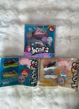 Lote Jaggets Zapatos Muñecas Nuevo, marque: Famosa, état: Neuf avec étiquette, taille: Taille unique, 10,00 €, 11,20 € Protection acheteurs incluse