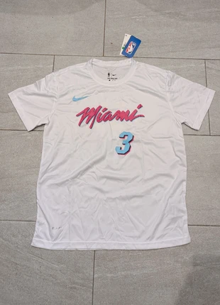 NBA Miami Heat Dwyane Wade #3 Jersey – Nike, Brand New with Tags, brand: Nike, condizioni: Nuovo con cartellino, taglia: L, €36.00, €38.50 include la Protezione acquisti