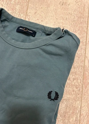 Fred Perry shirt, merk: Fred Perry, staat: Goed, maat: M, € 6,00, € 7,00 inclusief Kopersbescherming