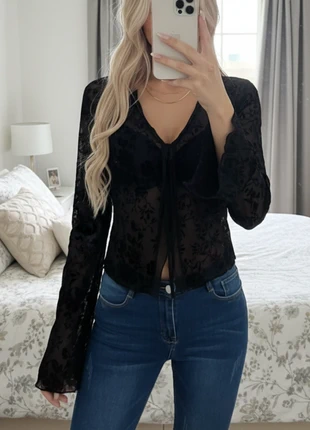 Top Transparent Floqué Floral Manches Évasées (Taille S), marque: mila paris, état: Très bon état, taille: S / 36 / 8, 33,00 €, 35,35 € Protection acheteurs incluse