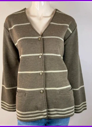 Striped beige buttoned cardigan – size 46/48 (L/XL), marca: Vintage Dressing, estado: Bueno, tamaño: XL / 42 / 14, 6,90 €, 7,95 € Protección al comprador incluida