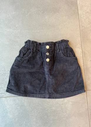 Rokje Zara, marque: Zara, état: Très bon état, taille: 4 ans / 104 cm, 3,00 €, 3,85 € Protection acheteurs incluse