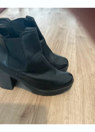 Bottines talon, marke: ne sait plus, zustand: Gut, größe: 39, 10,00 €, 11,20 € inklusive Vinted-Käuferschutz