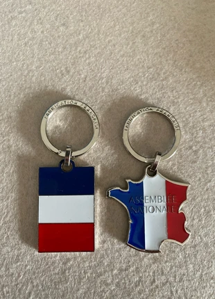 Lot porte clefs, marque: assemblée nationale, état: Neuf sans étiquette, 6,00 €, 7,00 € Protection acheteurs incluse