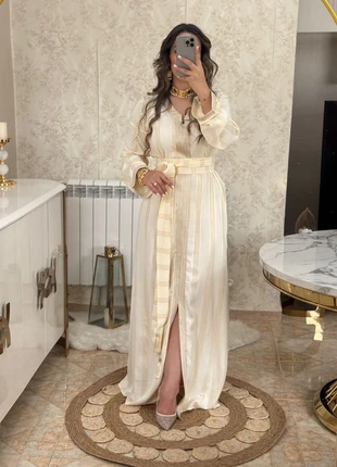 Robe brodée takchita karakou caftan algérien marocain khotba traditionnel mariage hlel henna, marque: CHIC, état: Neuf avec étiquette, taille: Taille unique, 60,00 €, 63,70 € Protection acheteurs incluse