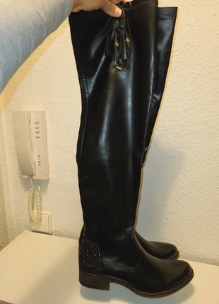 Overknee-Stiefel aus Kunstleder., marque: Trendstyle, état: Neuf avec étiquette, taille: 40, 35,00 €, 37,45 € Protection acheteurs incluse