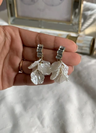 Paire de boucles d’oreilles florales pendantes Les Néreides, marque: Les Néréides, état: Neuf sans étiquette, 18,00 €, 19,60 € Protection acheteurs (Pro) incluse