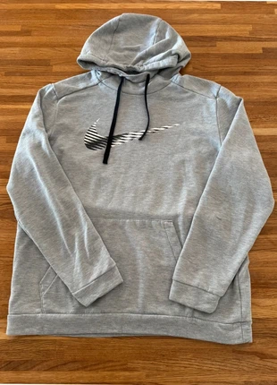 Sweat avec Capuche - Nike - Taille L, marca: Nike, estado: Muito bom, tamanho: L, €26.00, €28.00 inclui Proteção do Comprador