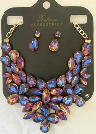 Joli ensemble de boucles d'oreilles et collier, marque: Fashion accessories, état: Neuf avec étiquette, 8,50 €, 9,63 € Protection acheteurs incluse