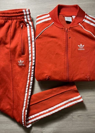 Ensemble veste jogging Adidas Originals / rouge logo brodé blanc / Taille S, marque: adidas, état: Très bon état, taille: S / 36 / 8, 40,00 €, 42,70 € Protection acheteurs incluse
